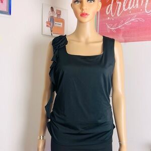 Sleeveless ruffle top